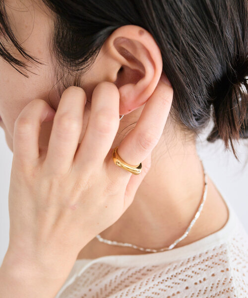 RIVE DROITE（リヴドロワ）の「【R.good(アールドットグッド)】フラットスクエアリング（ネックレス・レディース・シルバー/ゴールド・FREE）」の6枚目の写真