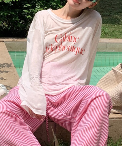 Girly Doll(ガーリードール)の「バックオープンシアーロゴカットソー(Tシャツ/カットソー・レディース・グレー/ホワイト×ブルー/ホワイト×レッド/グリーン・F)」の10枚目の写真