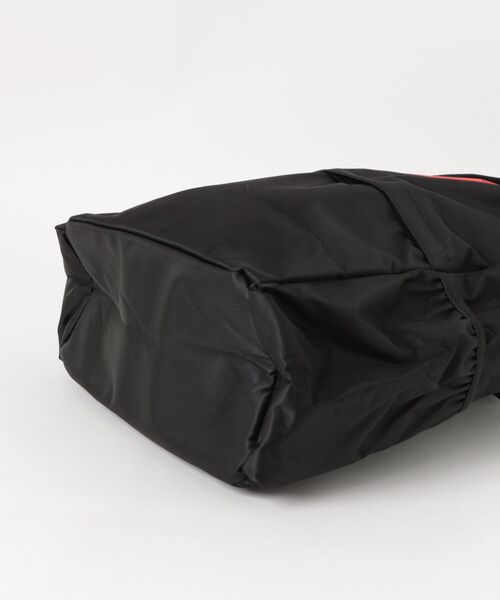 HUNTER(ハンター)の「【HUNTER / ハンター】Original Nylon Small Backpack / ナイロンクラシックバックパック 16L(バックパック/リュック・レディース・ブラック/ダークオリーブ/ネイビー・FREE)」の16枚目の写真
