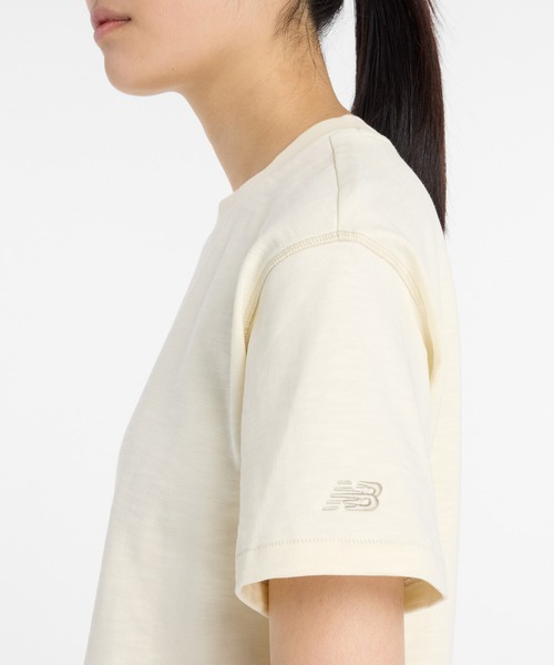 NEW BALANCE（ニューバランス）の「NB Grey ショートスリーブTシャツ（Tシャツ/カットソー・レディース・ダークグレー/アイボリー・SMALL/X-LARGE/LARGE/MEDIUM）」の6枚目の写真