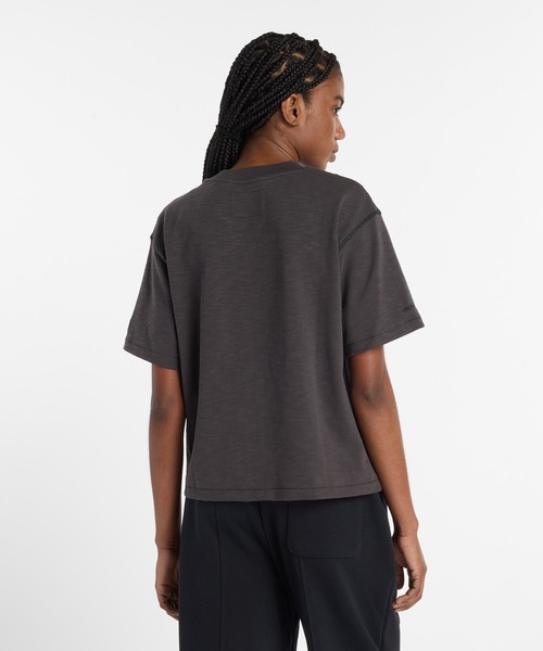NEW BALANCE（ニューバランス）の「NB Grey ショートスリーブTシャツ（Tシャツ/カットソー・レディース・ダークグレー/アイボリー・SMALL/X-LARGE/LARGE/MEDIUM）」の8枚目の写真