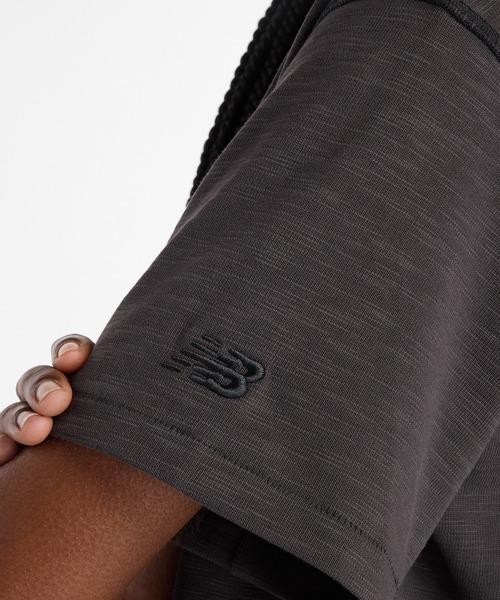 NEW BALANCE（ニューバランス）の「NB Grey ショートスリーブTシャツ（Tシャツ/カットソー・レディース・ダークグレー/アイボリー・SMALL/X-LARGE/LARGE/MEDIUM）」の10枚目の写真
