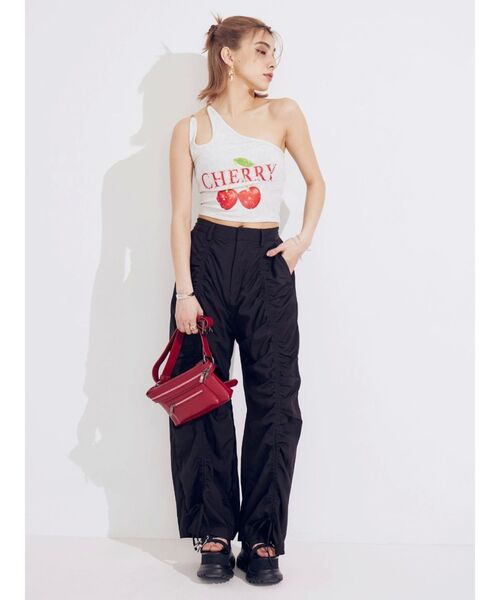 EVRIS（エヴリス）の「ドロストフレアパンツ（その他パンツ・レディース・ホワイト/レッド/ブラック・MEDIUM/SMALL）」の18枚目の写真