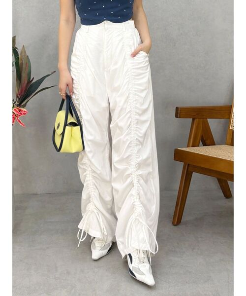 EVRIS（エヴリス）の「ドロストフレアパンツ（その他パンツ・レディース・ホワイト/レッド/ブラック・MEDIUM/SMALL）」の16枚目の写真