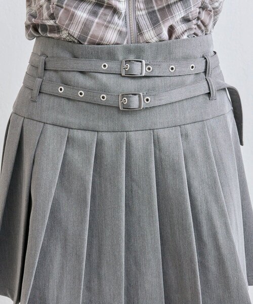 OLIVE des OLIVE（オリーブデオリーブ）の「ダブルベルトプリーツスカート（スカート・レディース・チャコールグレー/ブラック/ネイビー/キャメル・FREE）」の16枚目の写真