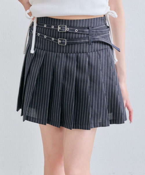 OLIVE des OLIVE（オリーブデオリーブ）の「ダブルベルトプリーツスカート（スカート・レディース・チャコールグレー/ブラック/ネイビー/キャメル・FREE）」の3枚目の写真