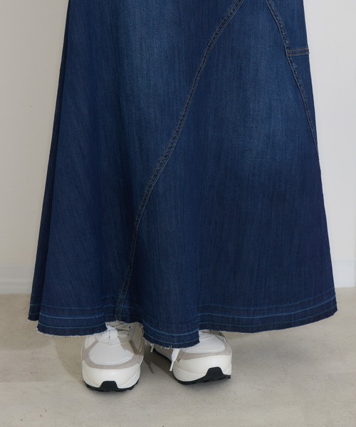 KATHARINE ROSS（キャサリンロス）の「【KATHARINE ROSS】リメイク風ストレッチデニムスカート（デニムスカート・レディース・ライトブルー/ブルー・MEDIUM）」の5枚目の写真