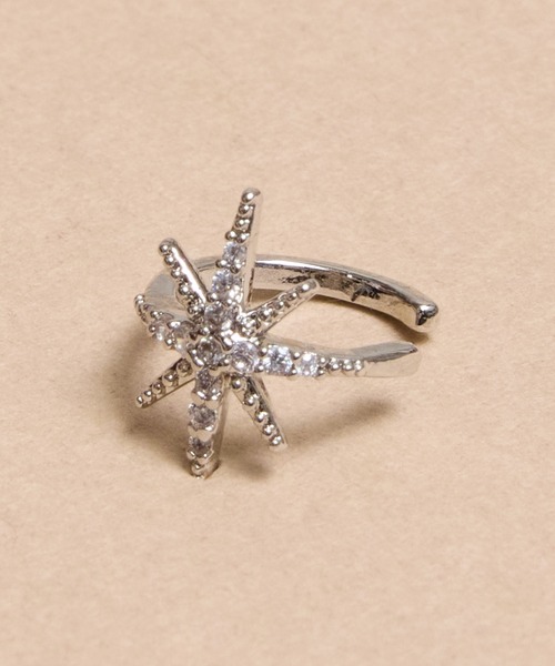 Zoule（ゾーラ）の「Zoule ゾーラ：Luminousシリーズ　petit luminous cuff　イヤーカフ（イヤーカフ・レディース・ゴールド/シルバー・FREE）」の3枚目の写真