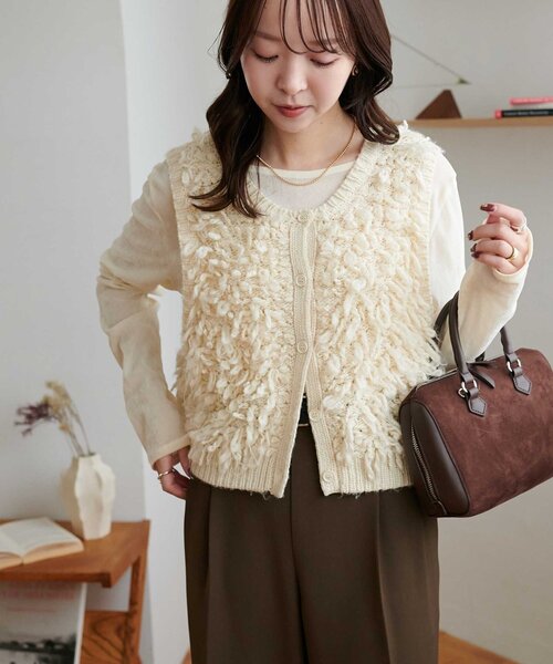 DISCOAT(ディスコート)の「ループヤーン前後2WAYベスト(ベスト・レディース・チャコールグレー/アイボリー/モスグリーン・FREE)」の4枚目の写真