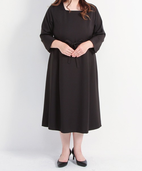 Newlyme（ニューリーミー）の「【大きいサイズ】ベルト付きワンピース（ワンピース・レディース・ブラック・3L/4L/5L/6L）」の15枚目の写真