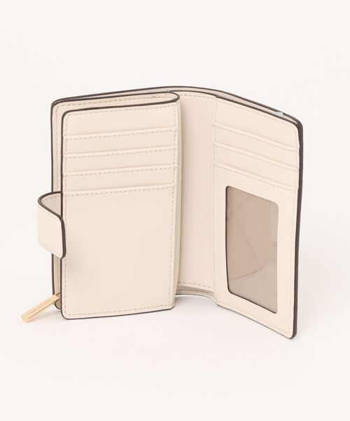 MICHAEL KORS(マイケルコース)の「JET SET TRAVEL MD BIFLD ZP CN WLLET ウォレット(財布・レディース・ベージュ系その他・FREE)」の4枚目の写真