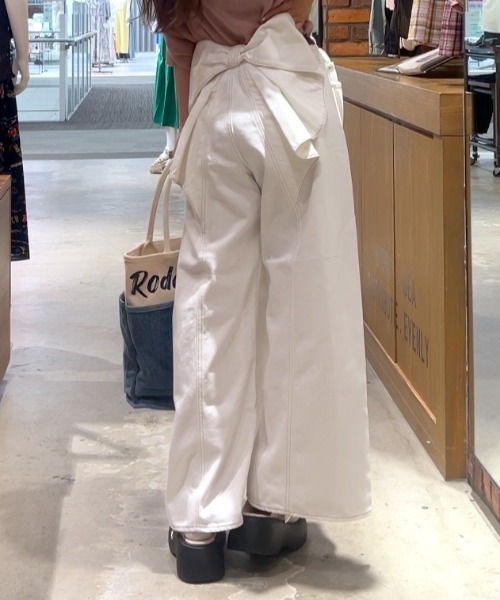 ホワイトデニム　RODEO CROWNS ロデオ　ビッグリボンデニムパンツ ロデオクラウンズ ワイドボウル RODEO CROWNS WIDE BOWL ビッグリボン