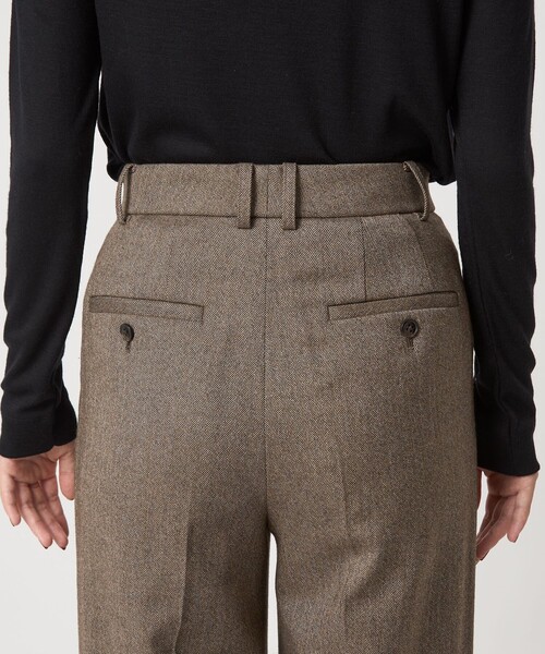 美品★green label relaxing ホームスパン ヘリンボーン L 雰囲気のあるヘリンボーン素材が秋冬シーズンにぴったりの