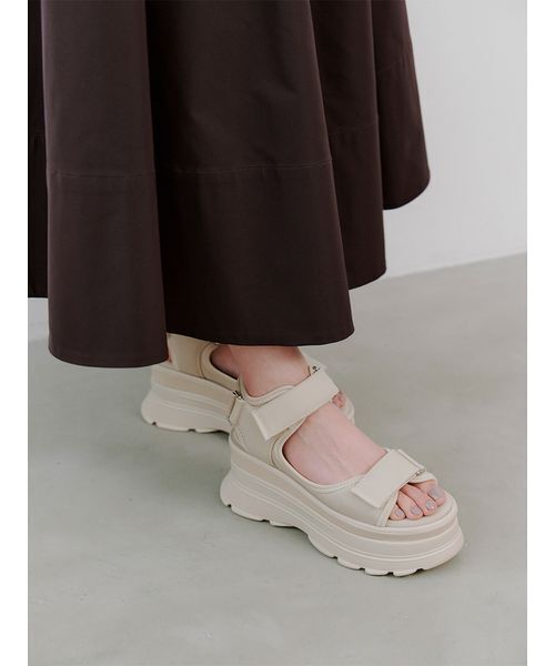 SNIDEL（スナイデル）の「ソフトスニーカーソールサンダル（サンダル・レディース・アイボリー/ブラック/ブラウン・S/M/L）」の6枚目の写真