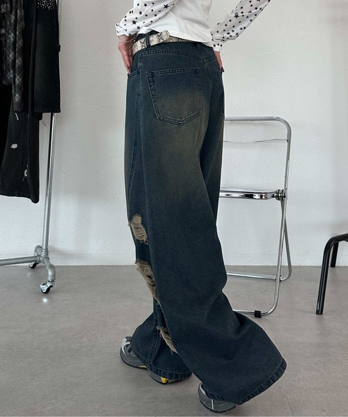 sedacle(セダクル)の「ワイドカーブダメージデニム(デニムパンツ・レディース・ブラック/ダークインディゴブルー・MEDIUM/SMALL)」の11枚目の写真