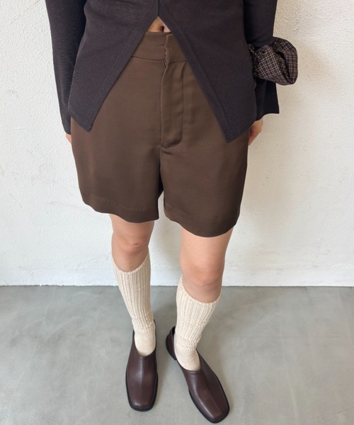 FUULLY STUDIO(フーリィーステューディオ)の「サテンショートパンツ/セットアップ(その他パンツ・レディース・ブラウン/チャコールグレー/ライトグリーン/アイボリー・FREE)」の22枚目の写真
