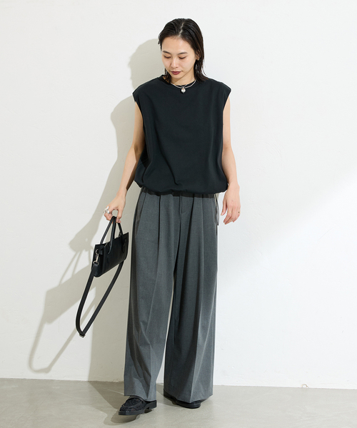 JOURNAL STANDARD(ジャーナルスタンダード)の「《追加2》シャーリングノースリーブTシャツ(Tシャツ/カットソー・レディース・ブラウン系その他/ブラック/ホワイト・FREE)」の7枚目の写真