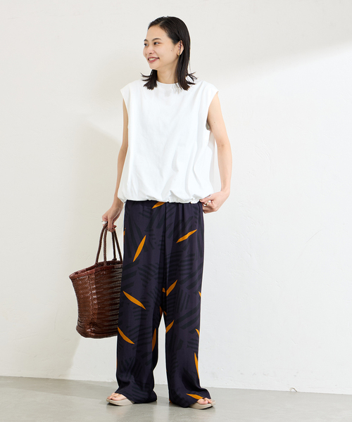 JOURNAL STANDARD(ジャーナルスタンダード)の「《追加2》シャーリングノースリーブTシャツ(Tシャツ/カットソー・レディース・ブラウン系その他/ブラック/ホワイト・FREE)」の10枚目の写真