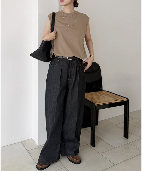 JOURNAL STANDARD(ジャーナルスタンダード)の「《追加2》シャーリングノースリーブTシャツ(Tシャツ/カットソー・レディース・ブラウン系その他/ブラック/ホワイト・FREE)」の11枚目の写真