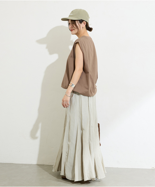 JOURNAL STANDARD(ジャーナルスタンダード)の「《追加2》シャーリングノースリーブTシャツ(Tシャツ/カットソー・レディース・ブラウン系その他/ブラック/ホワイト・FREE)」の13枚目の写真
