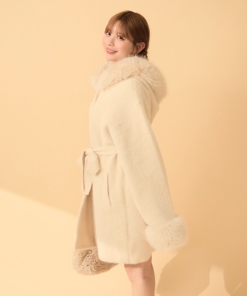 TITTY&CO.（ティティーアンドコー）の「ファー付きロングコート