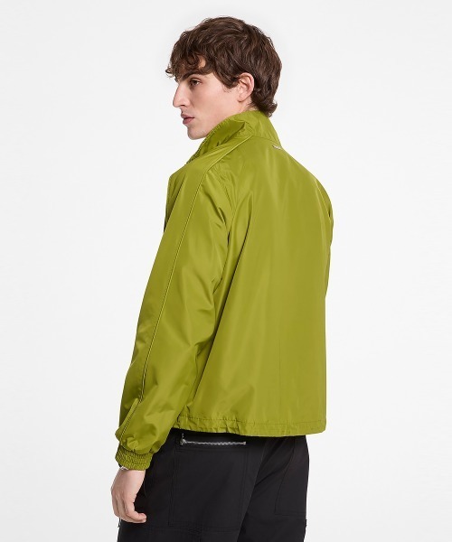 MICHAEL KORS(マイケルコース)の「ウォーターレジスタント ウインドブレーカー(その他アウター・メンズ・グリーン系・M/L/XL)」の2枚目の写真