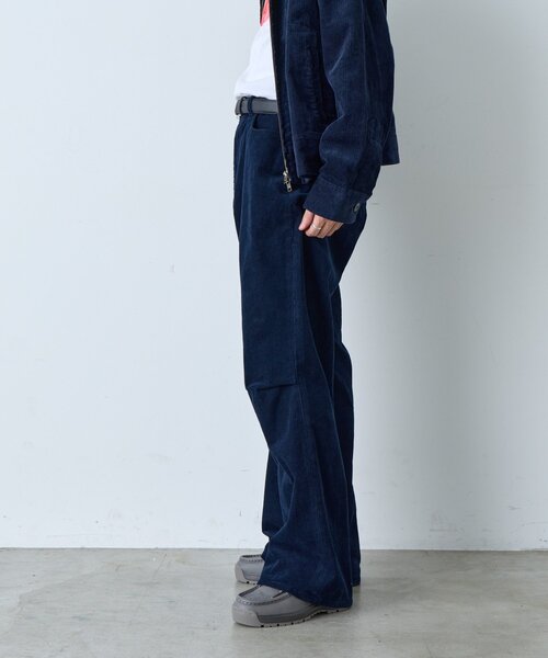 Kastane（カスタネ）の「【UNISEX/2サイズ展開/SETUP対応】コーデュロイニータックパンツ（その他パンツ・レディース・ブラウン/ネイビー・2/1）」の12枚目の写真