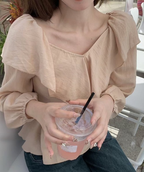 Lace Ladies(レースレディース)の「ボリューム ラッフルカラー ペプラム 長袖 ブラウス(シャツ/ブラウス・レディース・アイボリー/ピンクベージュ・FREE)」の5枚目の写真