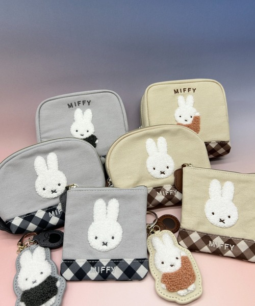 特価EMmiffy ミッフィー ふわふわ ファー フラットポーチ ご確認用です 