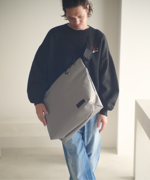 ADAM PATEK(アダムパテック)の「ADAMPATEK/water repellent shoulder big bag 2nd/撥水ショルダービッグバッグ(ショルダーバッグ・メンズ・ブラック/ネイビー/カーキ/グレー系・FREE)」の10枚目の写真