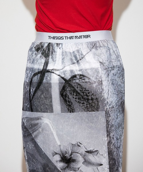 THINGS THAT MATTER（シングス ザット マター）の「PRE-SENT PRINT VELOUR NARROW SKIRT / プレセントプリントベロアナロースカート（スカート・レディース・マルチ/ブラック・1/2）」の17枚目の写真