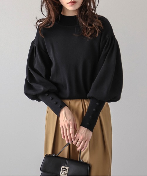 AMELY(エミリー)の「バルーンスリーブモックネックニット(ニット/セーター・レディース・ホワイト/ブラック/ブラウン/グレイッシュベージュ/グレー/ブルー・フリー)」の14枚目の写真
