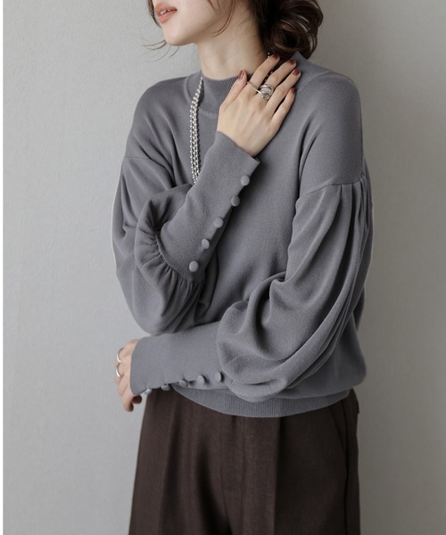 AMELY(エミリー)の「バルーンスリーブモックネックニット(ニット/セーター・レディース・ホワイト/ブラック/ブラウン/グレイッシュベージュ/グレー/ブルー・フリー)」の21枚目の写真