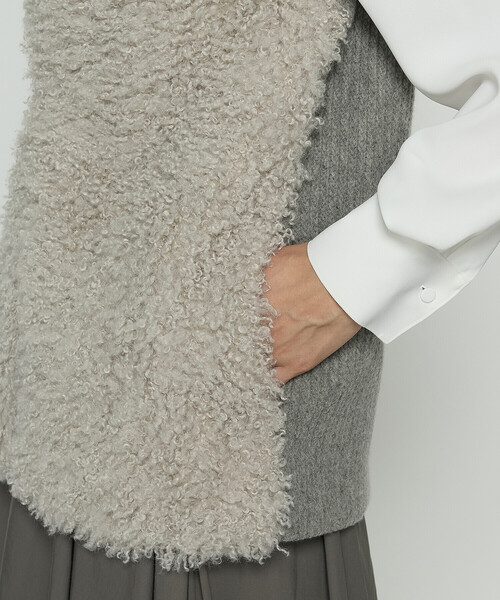 K.T KIYOKO TAKASE（キヨコタカセ）の「シープボア調 フェイクファージレ（ベスト・レディース・チャコール/ライトグレー・9号）」の14枚目の写真