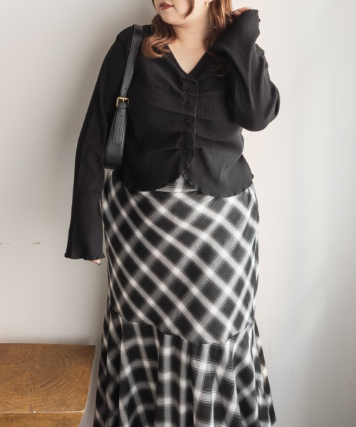 CLETTE(クレット)の「CLETTEオリジナルフロントギャザーデザインカーディガン(カーディガン/ボレロ・レディース・グレー/ブラック・LL/3L/4L)」の5枚目の写真