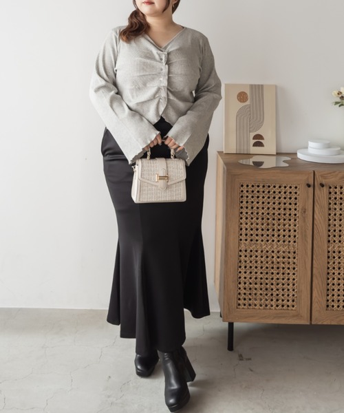 CLETTE(クレット)の「CLETTEオリジナルフロントギャザーデザインカーディガン(カーディガン/ボレロ・レディース・グレー/ブラック・LL/3L/4L)」の11枚目の写真