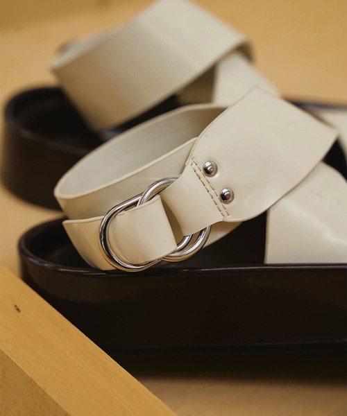 TODAYFUL(トゥデイフル)の「【TODAYFUL/トゥデイフル】Chunky Belt Sandals/チャンキーベルトサンダル(サンダル・レディース・キナリ/ブラック・36/37/38)」の7枚目の写真