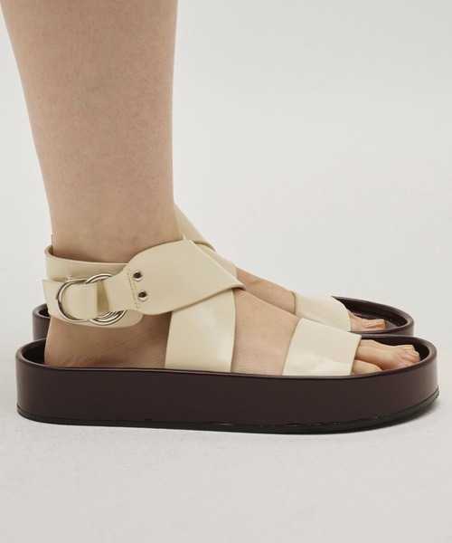 TODAYFUL(トゥデイフル)の「【TODAYFUL/トゥデイフル】Chunky Belt Sandals/チャンキーベルトサンダル(サンダル・レディース・キナリ/ブラック・36/37/38)」の11枚目の写真