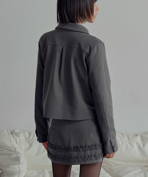 UNE MANSION（ユヌマンション）の「【UNE ORIGINAL】ラウンドカラーユニークフロントボタンダブルジャケット（テーラードジャケット・レディース・グレー/ブラック/ネイビー・FREE）」の11枚目の写真