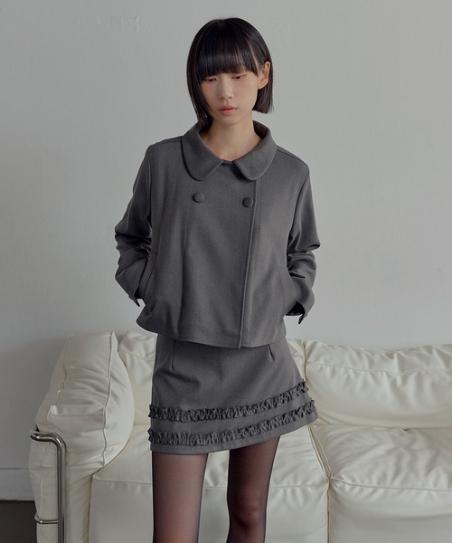 UNE MANSION（ユヌマンション）の「【UNE ORIGINAL】ラウンドカラーユニークフロントボタンダブルジャケット（テーラードジャケット・レディース・グレー/ブラック/ネイビー・FREE）」の8枚目の写真