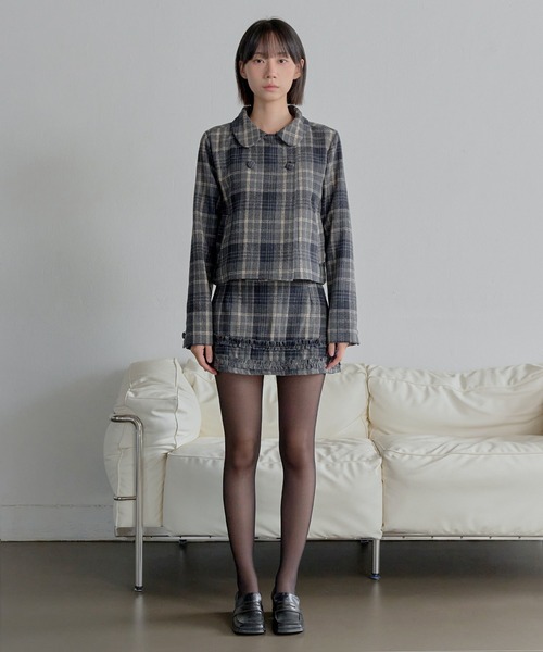 UNE MANSION（ユヌマンション）の「【UNE ORIGINAL】ラウンドカラーユニークフロントボタンダブルジャケット（テーラードジャケット・レディース・グレー/ブラック/ネイビー・FREE）」の21枚目の写真