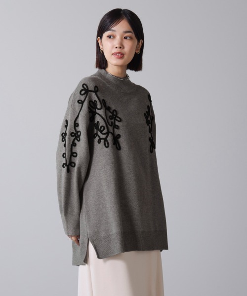 Bou Jeloud(ブージュルード)の「コード刺繍ハイネックチュニック(スウェット・レディース・ブラック/グレー/ブラウン・FREE)」の18枚目の写真