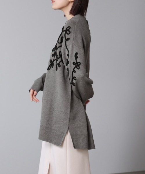 Bou Jeloud(ブージュルード)の「コード刺繍ハイネックチュニック(スウェット・レディース・ブラック/グレー/ブラウン・FREE)」の20枚目の写真