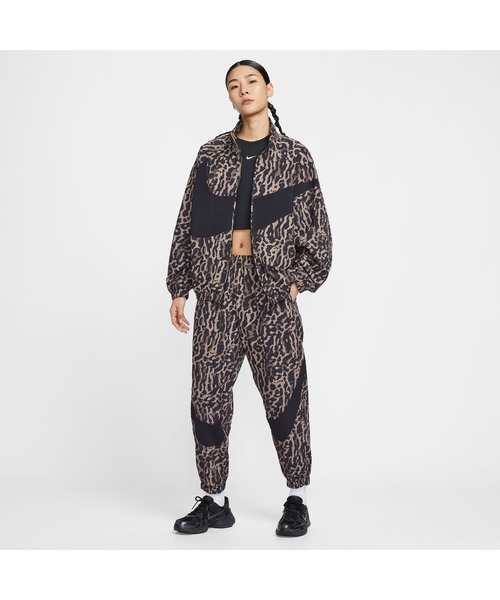 NIKE（ナイキ）の「ナイキ NIKE ナイキ  NSW トレンド ウーヴン ハイブリット AOP ジャケット（ナイロンジャケット・レディース・ブラウン/ブラック・L/M）」の12枚目の写真
