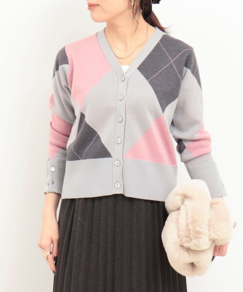 MICO COULIER（ミコクリエ）の「アーガイルジャガード Vネックカーディガン（カーディガン/ボレロ・レディース・ブルー系その他/グレー系その他・38）」の11枚目の写真