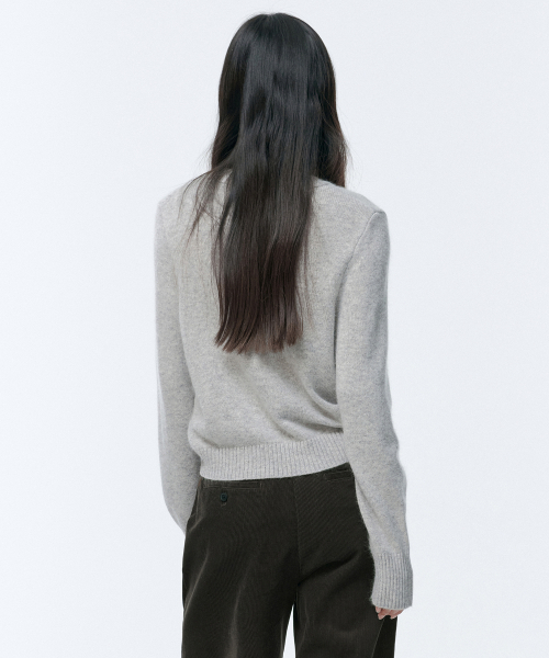 MUSINSA STANDARD WOMAN（ムシンサスタンダードウーマン）の「ウィメンズアンゴラブレンドクルーネックニット[ライトグレー]（ニット/セーター・レディース・その他・SMALL/MEDIUM/X-SMALL/LARGE）」の2枚目の写真