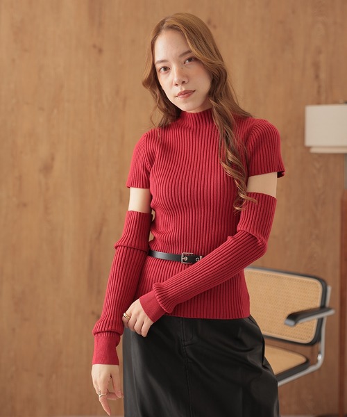 SUWDEE(スーディー)の「arm warmers short sleeve rib knit(ニット/セーター・レディース・アイボリー/ブラック/ブラウン/レッド/オレンジ・FREE)」の4枚目の写真