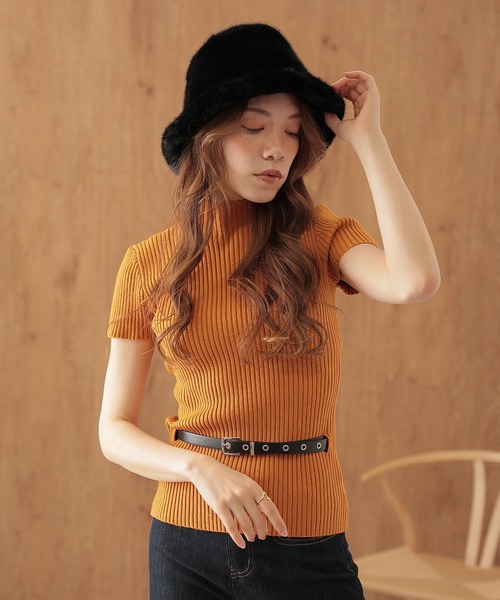 SUWDEE(スーディー)の「arm warmers short sleeve rib knit(ニット/セーター・レディース・アイボリー/ブラック/ブラウン/レッド/オレンジ・FREE)」の13枚目の写真