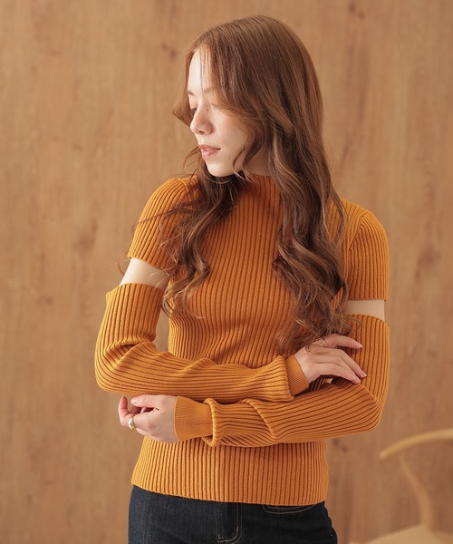 SUWDEE(スーディー)の「arm warmers short sleeve rib knit(ニット/セーター・レディース・アイボリー/ブラック/ブラウン/レッド/オレンジ・FREE)」の14枚目の写真