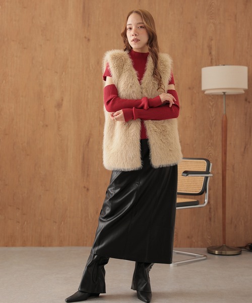 SUWDEE(スーディー)の「arm warmers short sleeve rib knit(ニット/セーター・レディース・アイボリー/ブラック/ブラウン/レッド/オレンジ・FREE)」の16枚目の写真